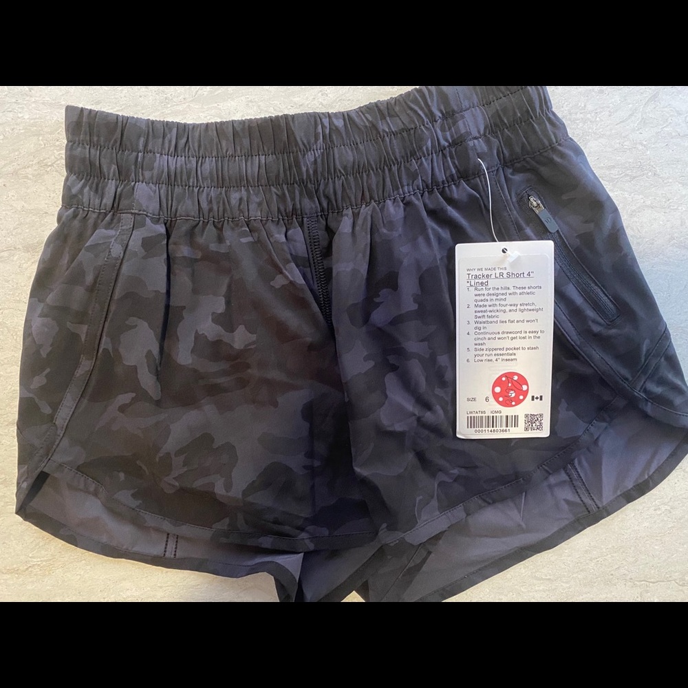 Lululemon Black Camo Tracker Short Size 6